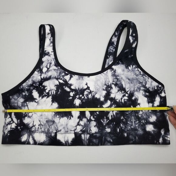 No Boundaries Marble Bralette Non-Supportive Sports Bra - Picture 9 of 9